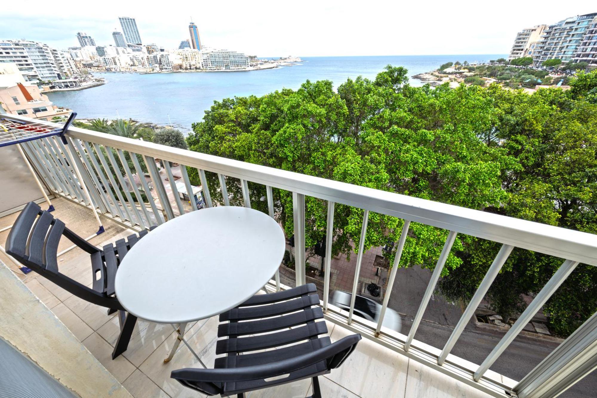 סליאמה Vic- Seafront Apartment מראה חיצוני תמונה